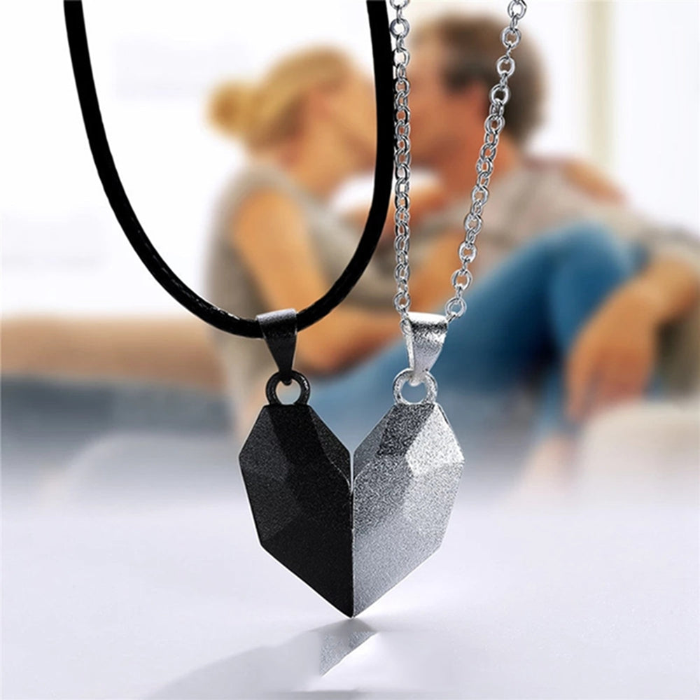 Attractive Wishing Stone Couple Pendant Necklace Ancient Love Token Heart-shaped Electrocardiogram Magnetic Heart Pendant Splicing Necklace Valentine's Day Gift Gronata