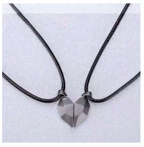 Attractive Wishing Stone Couple Pendant Necklace Ancient Love Token Heart-shaped Electrocardiogram Magnetic Heart Pendant Splicing Necklace Valentine's Day Gift Gronata
