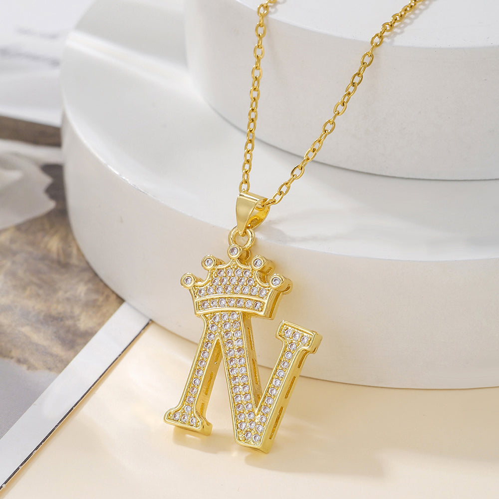 1PCS Fashionable Gold Diamond Crown Uppercase Letter Popular Pendant Necklace Suitable For Daily Use Festivals Parties Gifts Jewelry Set Gronata