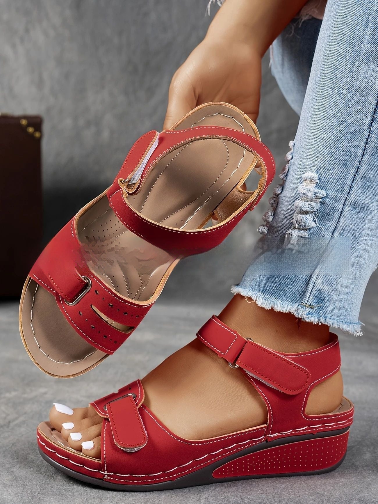 Thick Bottom Plus Size Strap Sandals Gronata
