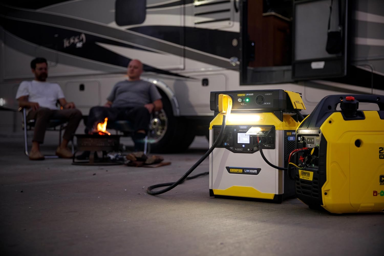 Champion Power Equipment 100594 1638-Wh Power Station 3200/1600-Watt Portable Lithium-Ion Battery Solar Generator Gronata