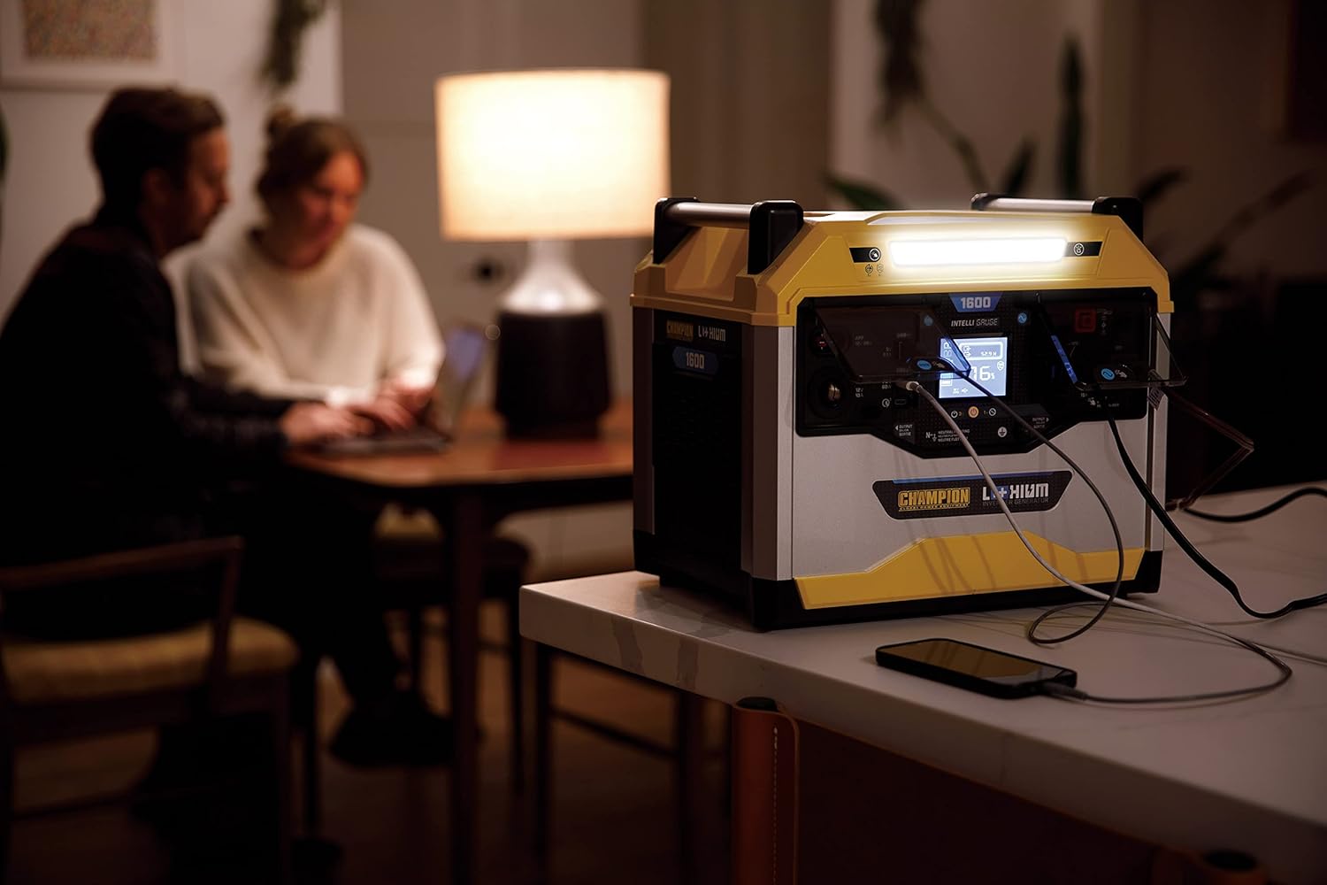 Champion Power Equipment 100594 1638-Wh Power Station 3200/1600-Watt Portable Lithium-Ion Battery Solar Generator Gronata