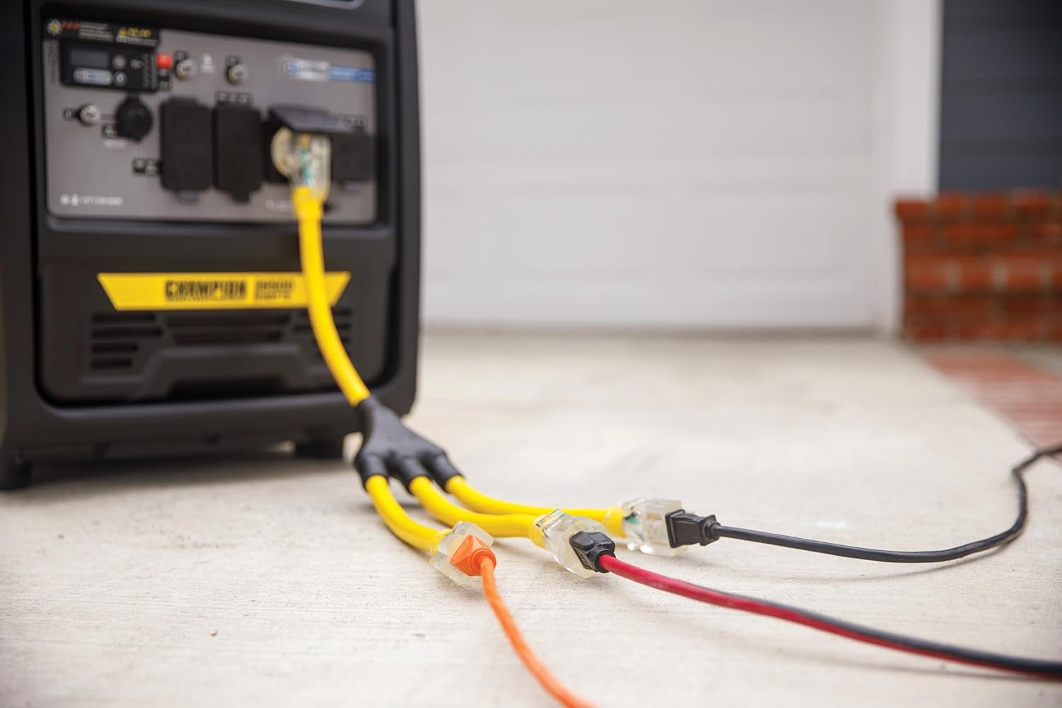 Champion Power Equipment 2 ft. 30A 125V Generator Adapter Cord Gronata
