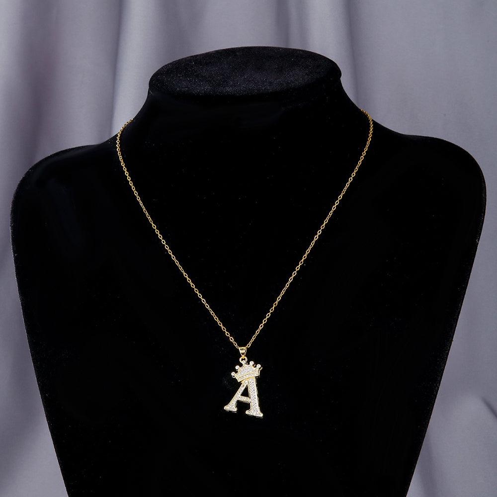 1PCS Fashionable Gold Diamond Crown Uppercase Letter Popular Pendant Necklace Suitable For Daily Use Festivals Parties Gifts Jewelry Set Gronata