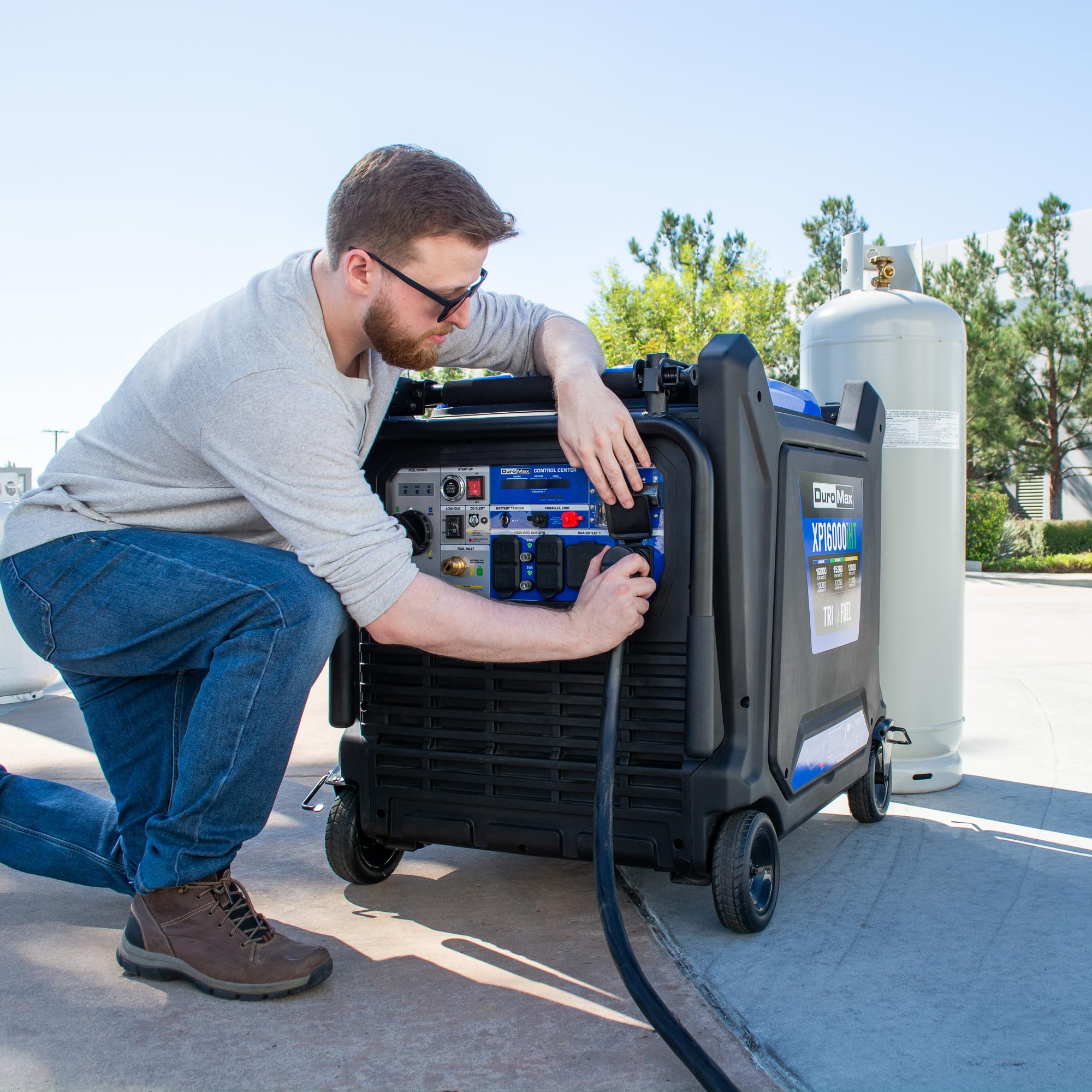 DuroMax XP16000iH 16,000-Watt Dual Fuel Portable Digital Inverter Generator - Gas & Propane, Remote Electric Start, Whole Home Power Backup, Transfer Switch Ready, RV & Emergency Ready Gronata