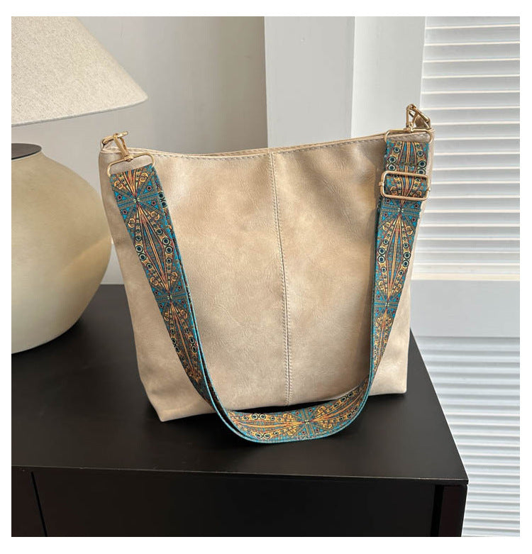 Women's Shoulder Bag With Ethnic Style Wide Shoulder Strap Ins Large Capacity Bucket Crossbody Bags Fashion Handbag Gronata