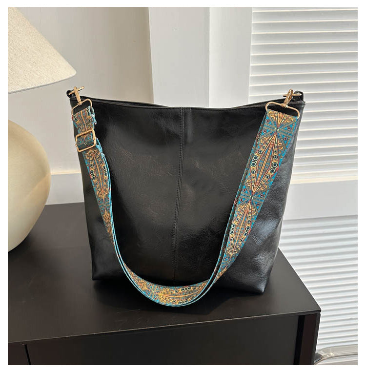 Women's Shoulder Bag With Ethnic Style Wide Shoulder Strap Ins Large Capacity Bucket Crossbody Bags Fashion Handbag Gronata